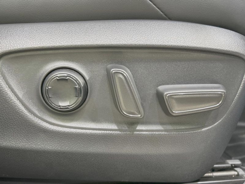 2024 Toyota Harrier Hybrid 6AA-AXUH80 (UW-6a90fad087319)[5]