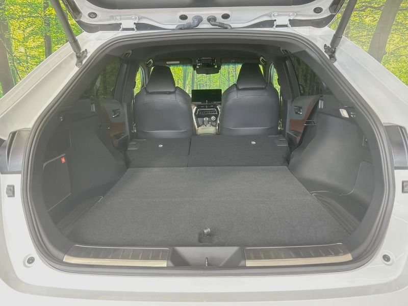 2024 Toyota Harrier Hybrid 6AA-AXUH80 (UW-6a90fad087319)[12]