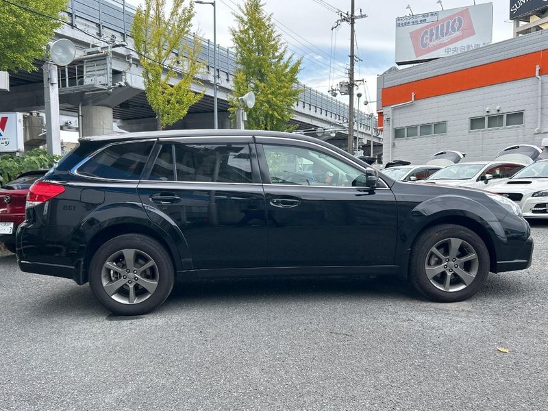 2013 Subaru Legacy Outback DBA-BRM (UW-6a90fb219e134)[27]