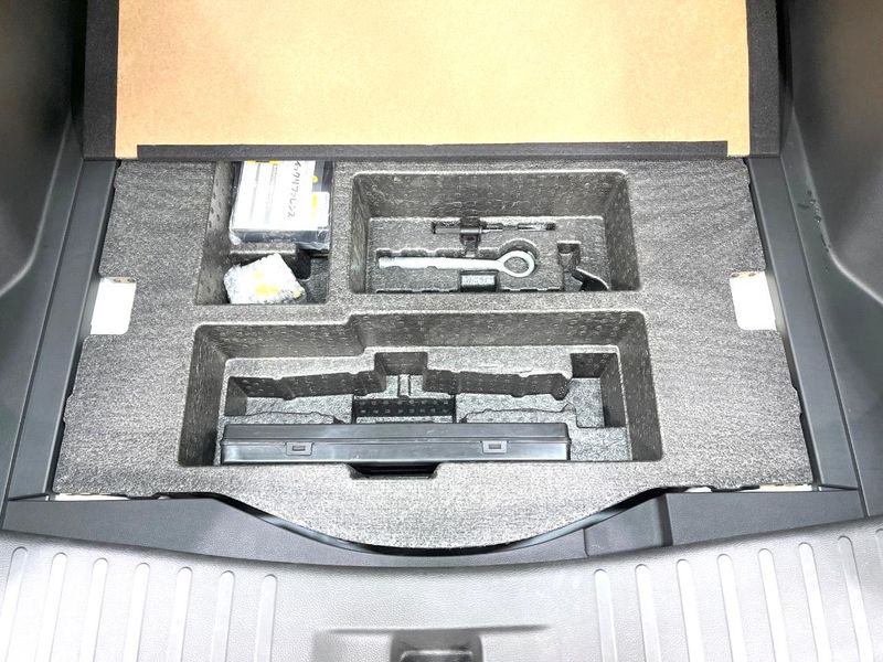 2024 Honda WR-V 5BA-DG5 (UW-6a90fb332892f)[28]