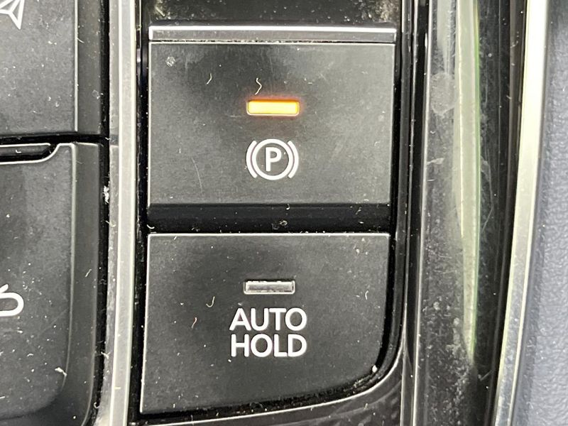 2019 Mazda CX-30 5BA-DMEP (UW-6a90fb3d2b4c5)[29]