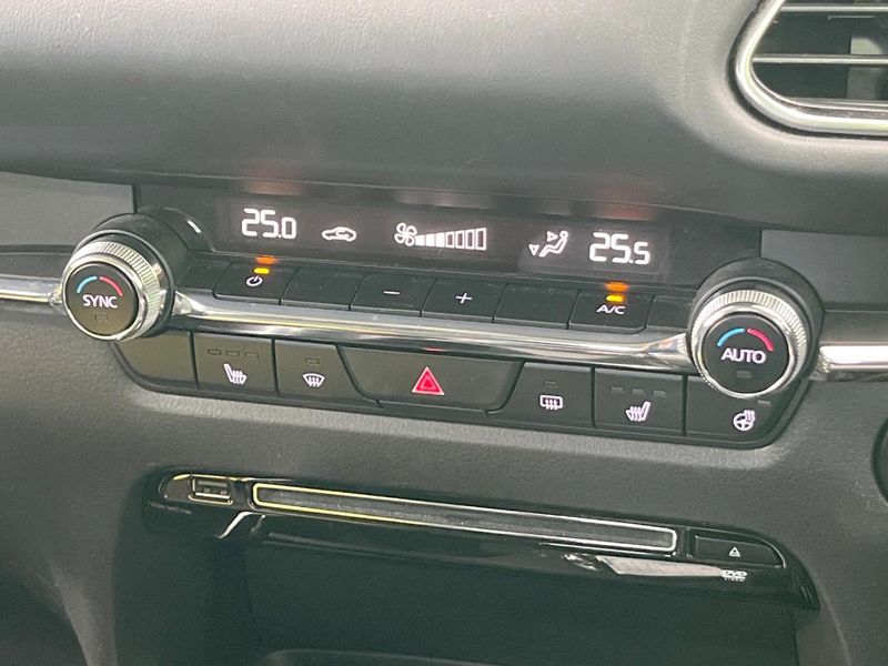 2019 Mazda CX-30 5BA-DMEP (UW-6a90fb3d2b4c5)[26]