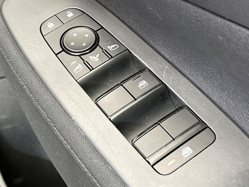 2022 Nissan Note 6AA-E13 (UW-6a90fb496dd43)[21]