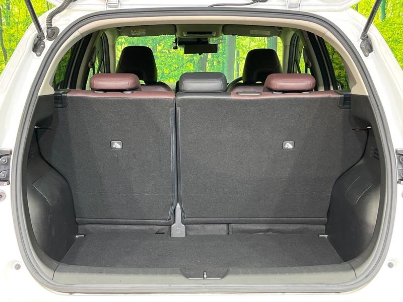 2022 Nissan Aura 6AA-FE13 (UW-6a90fb4f99611)[7]