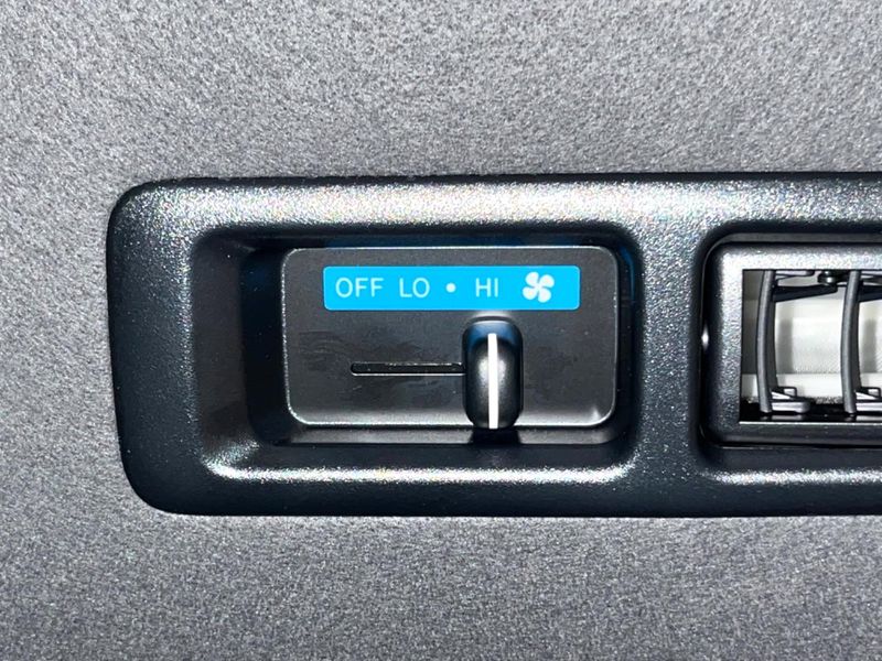 2025 Toyota Hiace Van 3DF-GDH201V (UW-6a90fb6544661)[20]