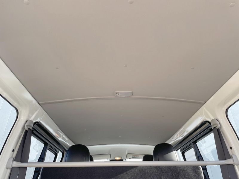 2025 Toyota Hiace Van 3DF-GDH206V (UW-6a90fb664c41e)[18]