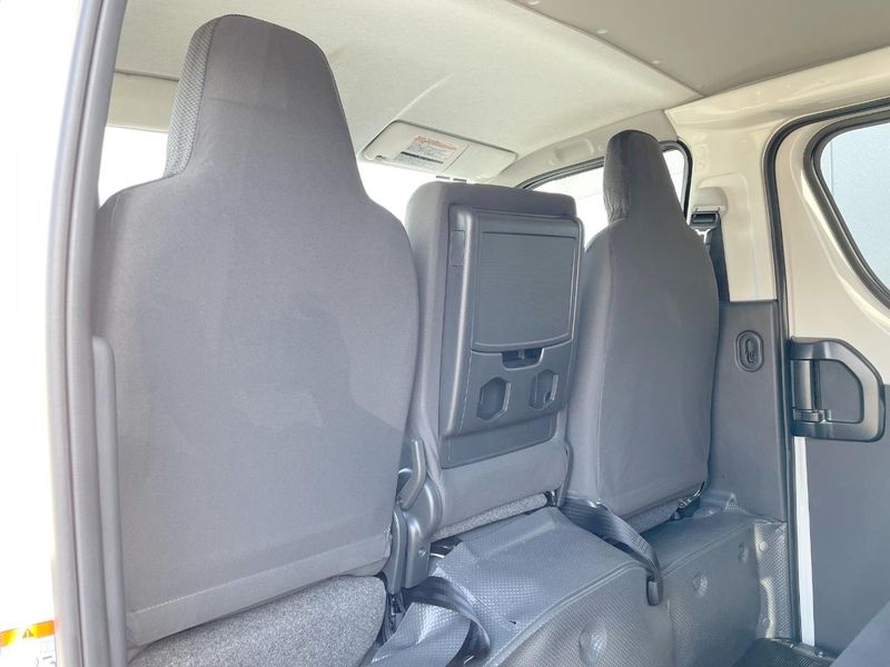 2025 Toyota Hiace Van 3DF-GDH206V (UW-6a90fb664c41e)[8]