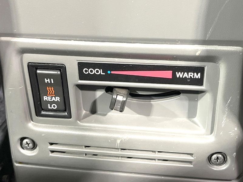 2014 Toyota Land Cruiser 70 CBF-GRJ79K (UW-6a90fb8b31bb7)[26]