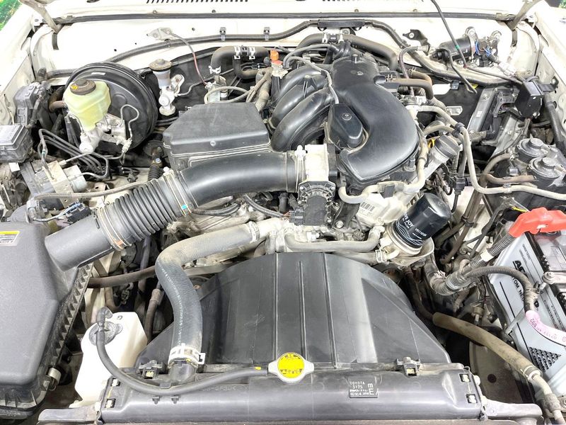 2014 Toyota Land Cruiser 70 CBF-GRJ79K (UW-6a90fb8b31bb7)[18]