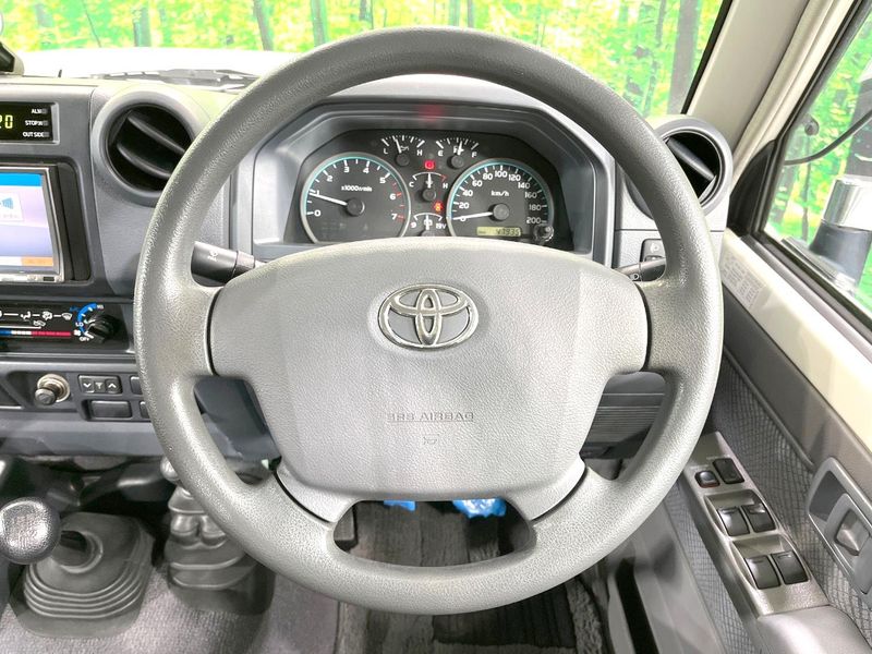 2014 Toyota Land Cruiser 70 CBF-GRJ79K (UW-6a90fb8b31bb7)[29]