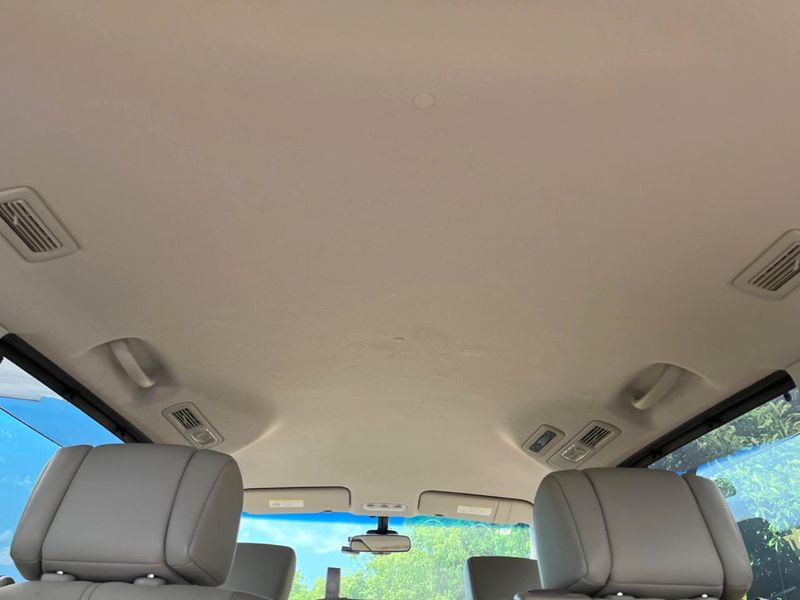 2014 Nissan Serena DAA-HC26 (UW-6a90fba8a8998)[26]