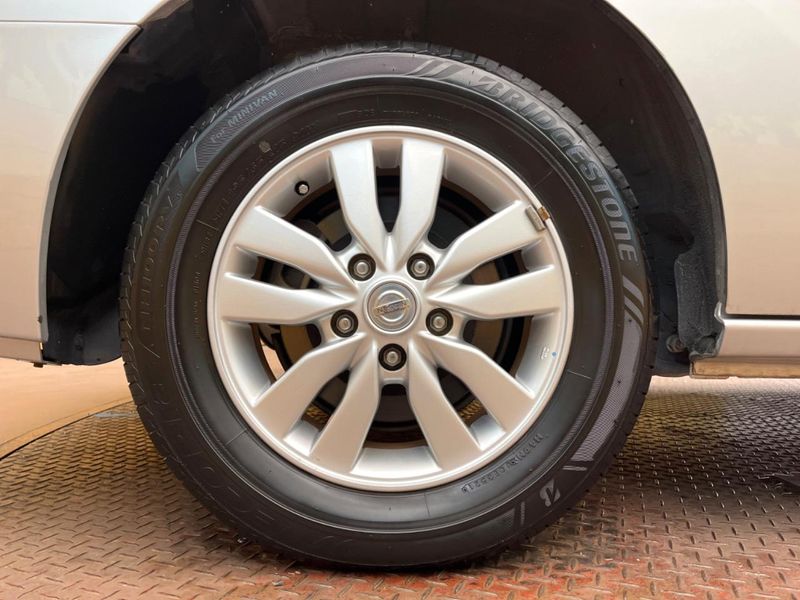 2014 Nissan Serena DAA-HC26 (UW-6a90fba8a8998)[5]