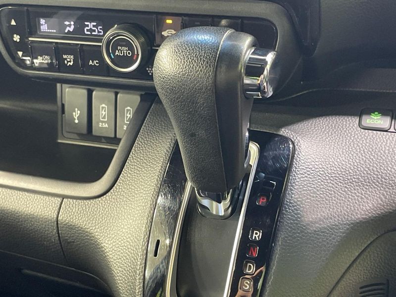 2017 Honda N-BOX CUSTOM DBA-JF3 (UW-6a90fbf1bc302)[23]