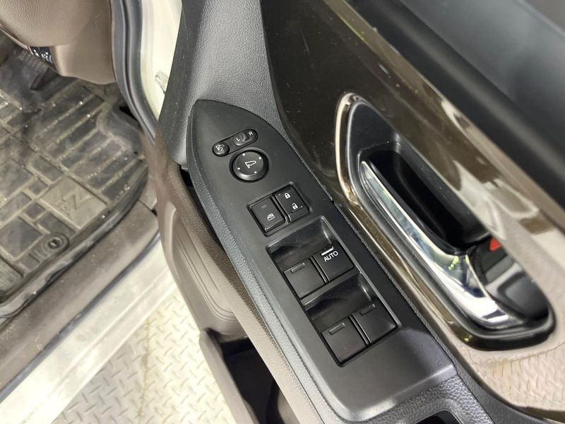 2021 Honda N-BOX 6BA-JF3 (UW-6a90fbfe437b4)[24]