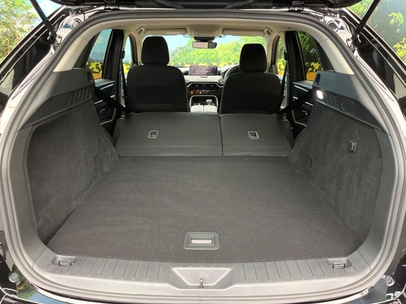 2023 Mazda CX-60 5BA-KH5P (UW-6a90fc49e400f)[29]