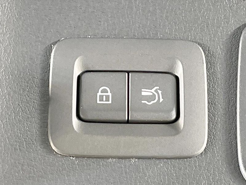 2025 Mazda CX-80 5LA-KL5S3P (UW-6a90fc4b999e1)[24]