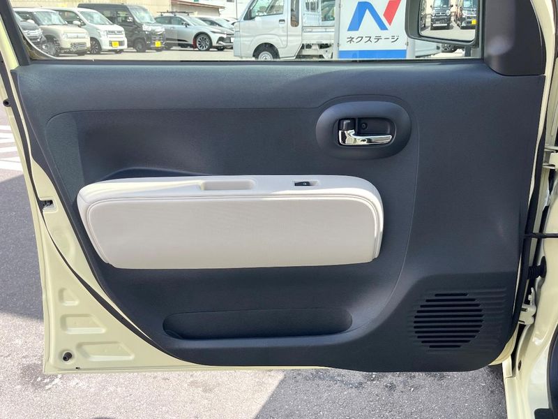 2013 Daihatsu Mira Cocoa DBA-L675S (UW-6a90fc543010a)[27]