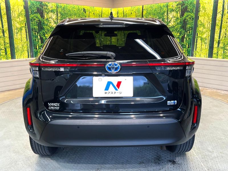 2022 Toyota Yaris Cross 6AA-MXPJ10 (UW-6a90fd29e9f09)[13]