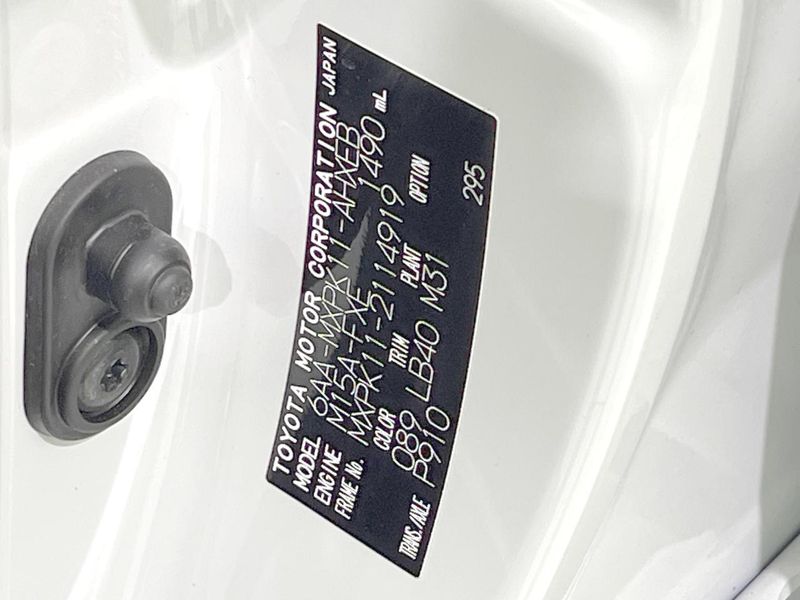 2023 Toyota Aqua 6AA-MXPK11 (UW-6a90fd3a6fc09)[1]