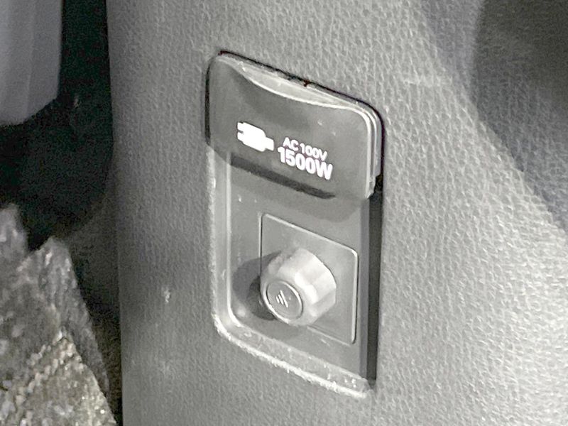 2023 Toyota Aqua 6AA-MXPK11 (UW-6a90fd3a6fc09)[15]