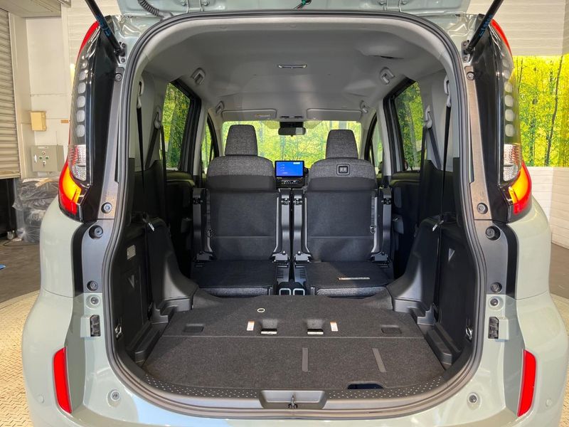2025 Toyota Sienta 6AA-MXPL10G (UW-6a90fd452c8f2)[15]