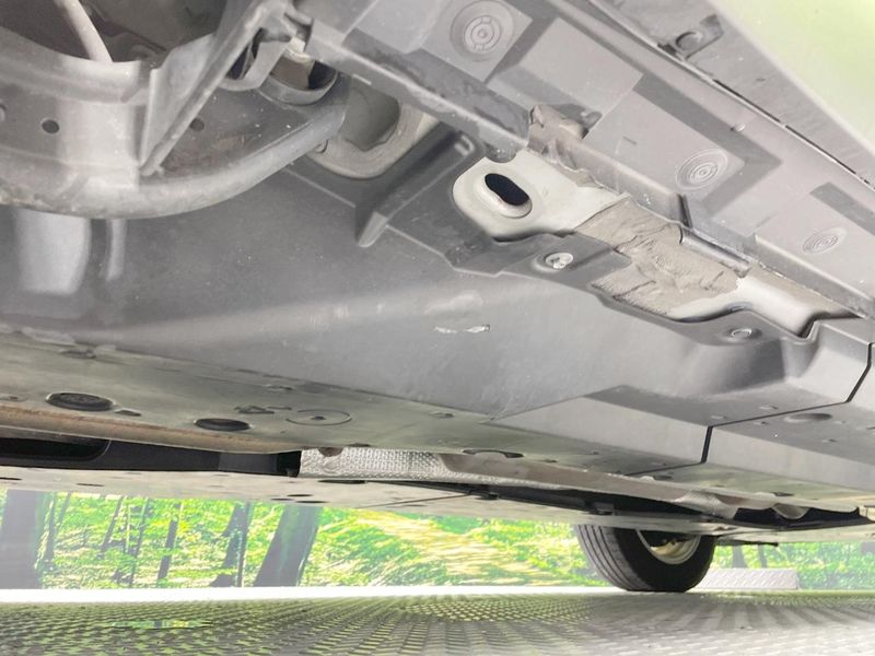 2022 Toyota Harrier 6BA-MXUA85 (UW-6a90fd545eeae)[12]