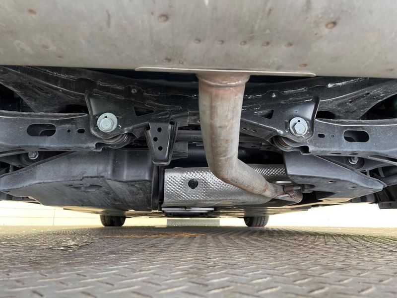 2023 Toyota Prius 6AA-MXWH60 (UW-6a90fd5762e13)[7]