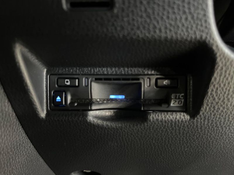 2022 Toyota Noah 6BA-MZRA90W (UW-6a90fd5fbf182)[25]