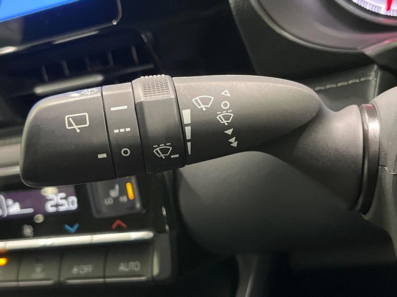 2022 Toyota Noah 6BA-MZRA90W (UW-6a90fd5fbf182)[22]