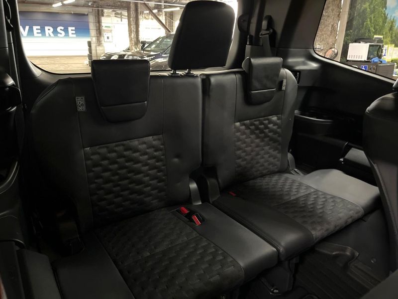 2023 Toyota Voxy 6BA-MZRA90W (UW-6a90fd6550d73)[20]