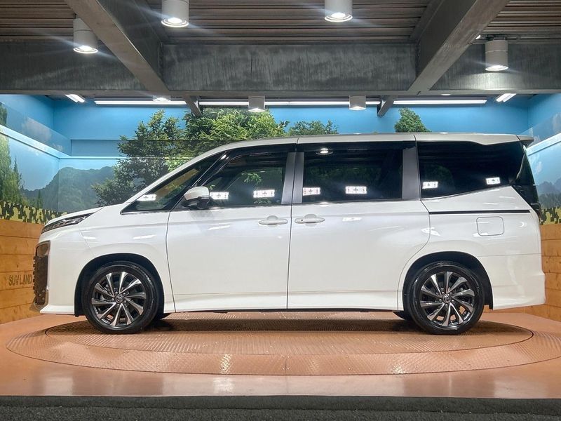 2024 Toyota Voxy 6BA-MZRA90W (UW-6a90fd670d384)[11]
