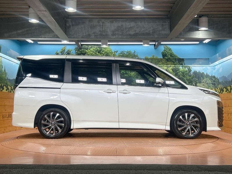 2024 Toyota Voxy 6BA-MZRA90W (UW-6a90fd670d384)[15]