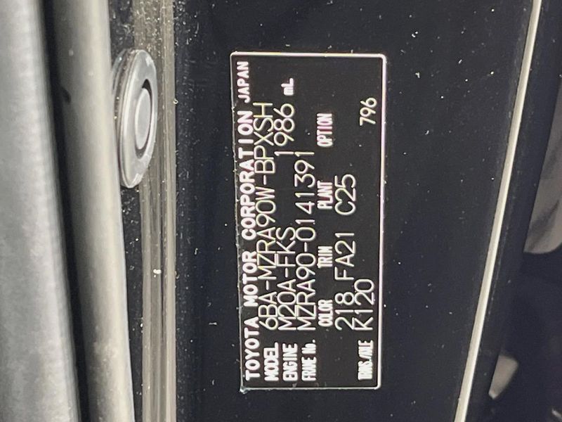 2025 Toyota Voxy 6BA-MZRA90W (UW-6a90fd680bc3a)[1]