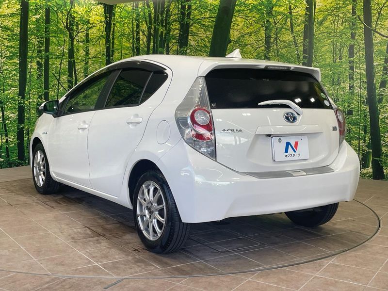 2012 Toyota Aqua DAA-NHP10 (UW-6a90fd769f15f)[15]