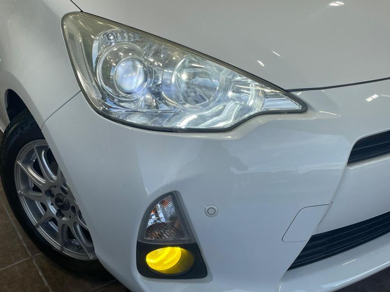2012 Toyota Aqua DAA-NHP10 (UW-6a90fd769f15f)[21]