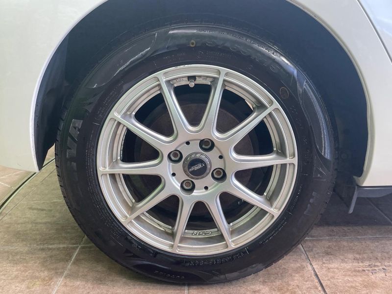 2012 Toyota Aqua DAA-NHP10 (UW-6a90fd769f15f)[23]