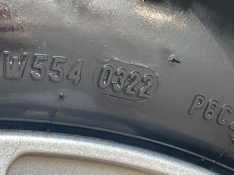 2012 Toyota Aqua DAA-NHP10 (UW-6a90fd769f15f)[26]