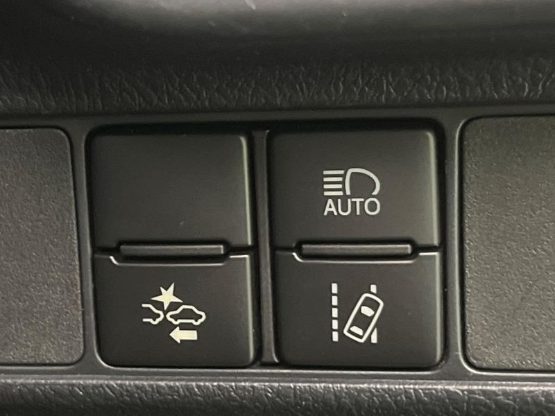 2018 Toyota Corolla Fielder DAA-NKE165G (UW-6a90fd83e85a3)[18]