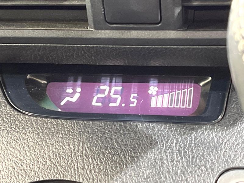 2016 Toyota Sienta DBA-NSP170G (UW-6a90fd8856fa3)[23]