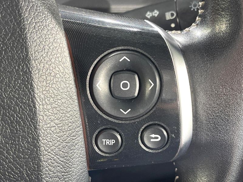 2016 Toyota Sienta DBA-NSP170G (UW-6a90fd8856fa3)[17]