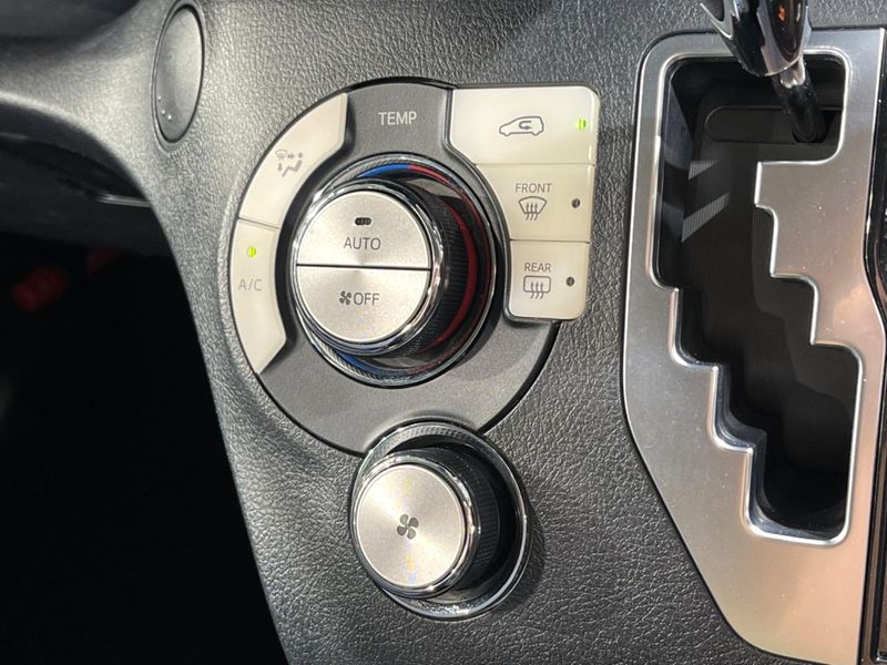 2016 Toyota Sienta DBA-NSP170G (UW-6a90fd8856fa3)[24]