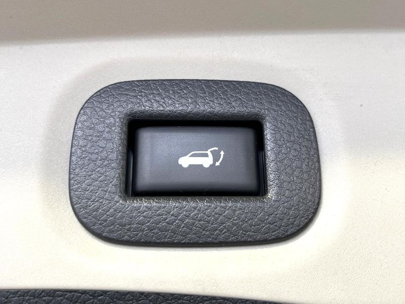 2017 Nissan X-Trail DBA-NT32 (UW-6a90fd909fc9d)[14]