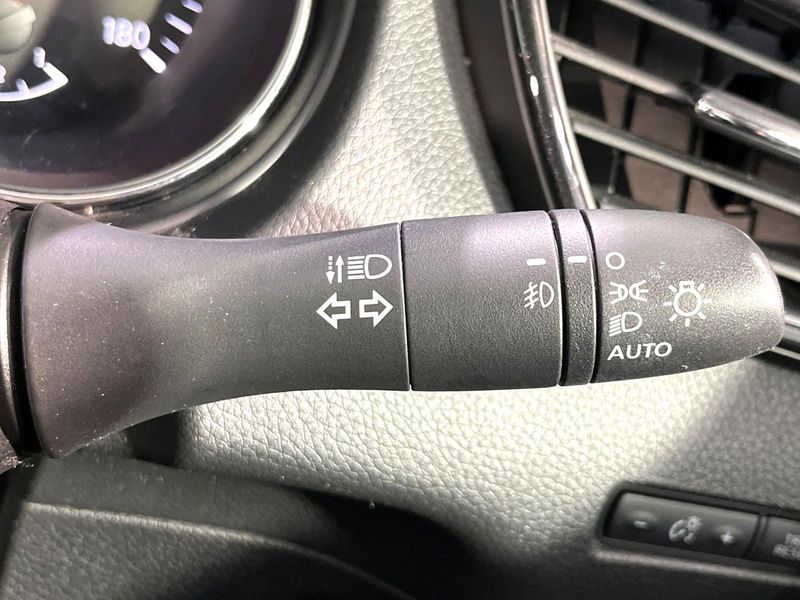 2017 Nissan X-Trail DBA-NT32 (UW-6a90fd909fc9d)[29]
