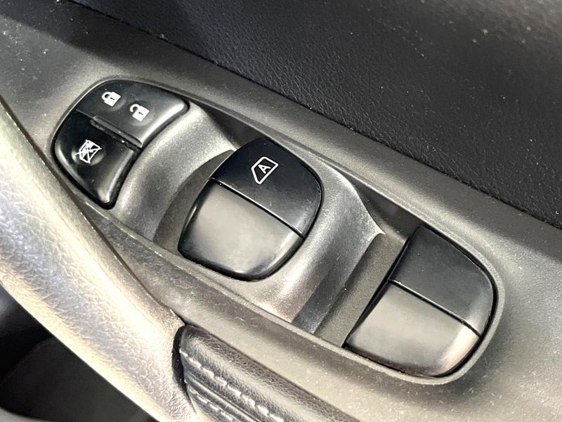 2017 Nissan X-Trail DBA-NT32 (UW-6a90fd909fc9d)[19]