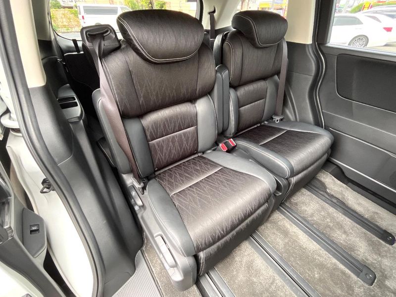 2016 Honda Odyssey DBA-RC1 (UW-6a90fd989d3a2)[24]