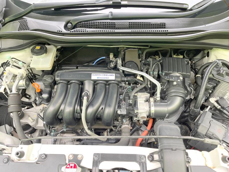 2014 Honda Vezel DAA-RU3 (UW-6a90fda574576)[4]