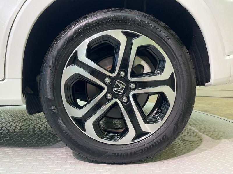2016 Honda Vezel DAA-RU3 (UW-6a90fda714294)[14]