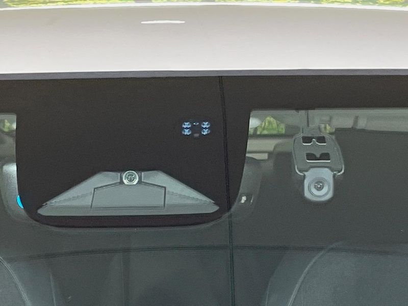 2021 Honda Vezel 6AA-RV5 (UW-6a90fdae47bfb)[24]