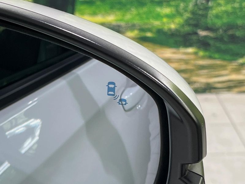 2021 Honda Vezel 6AA-RV5 (UW-6a90fdae47bfb)[16]