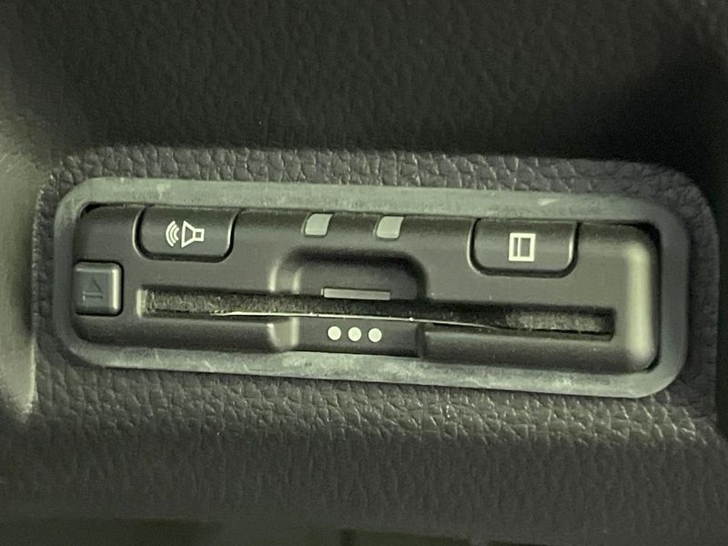 2022 Honda Vezel 6AA-RV5 (UW-6a90fdb100cd5)[11]